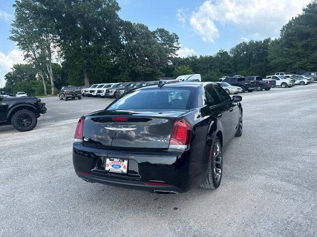 2018 Chrysler 300 Touring