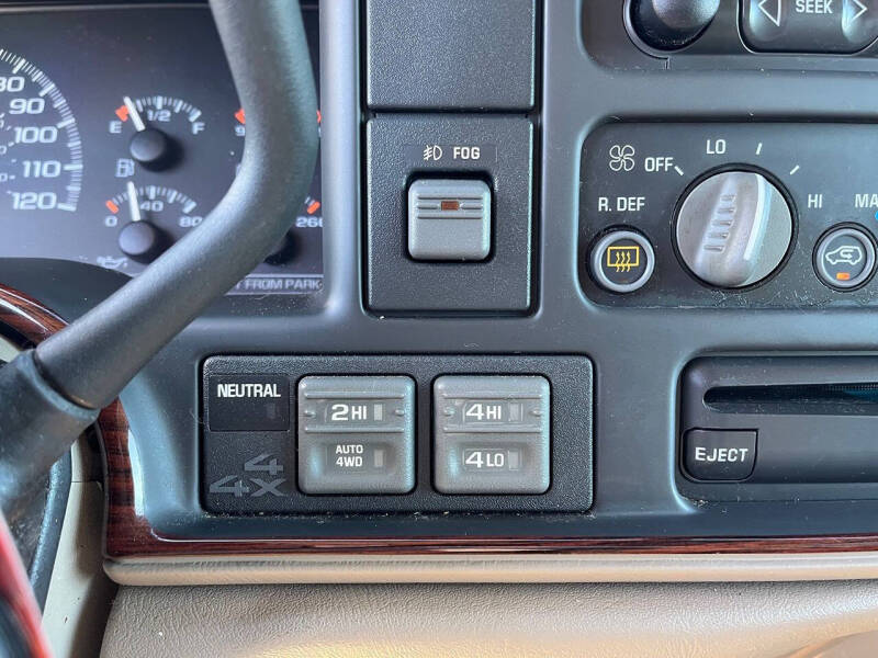 2000 Cadillac Escalade