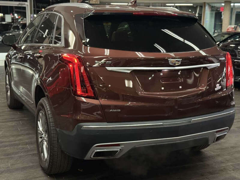 2022 Cadillac XT5 Premium Luxury