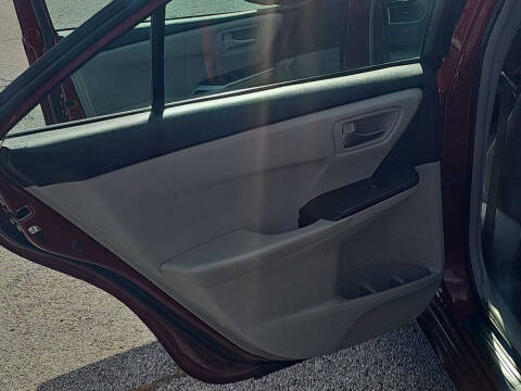 2015 Toyota Camry LE