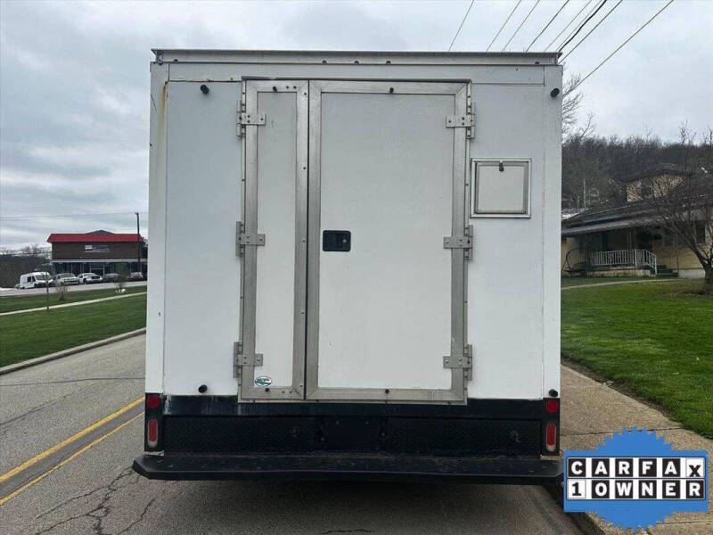 2017 Ford E-Series E-450 SD