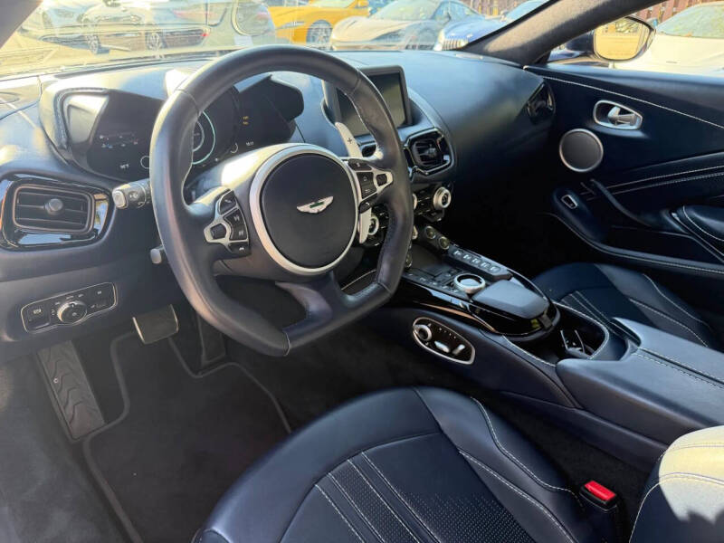2020 Aston Martin Vantage