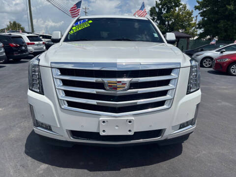 2017 Cadillac Escalade Luxury