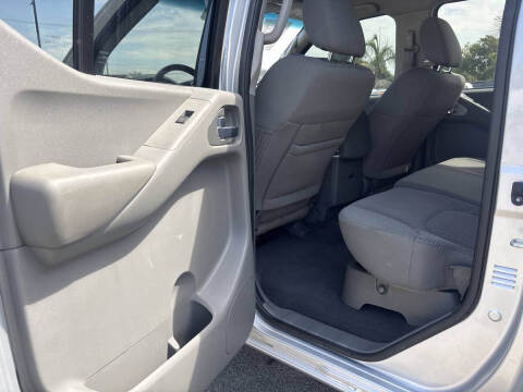 2021 Nissan Frontier SV