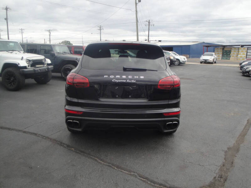 2017 Porsche Cayenne Turbo