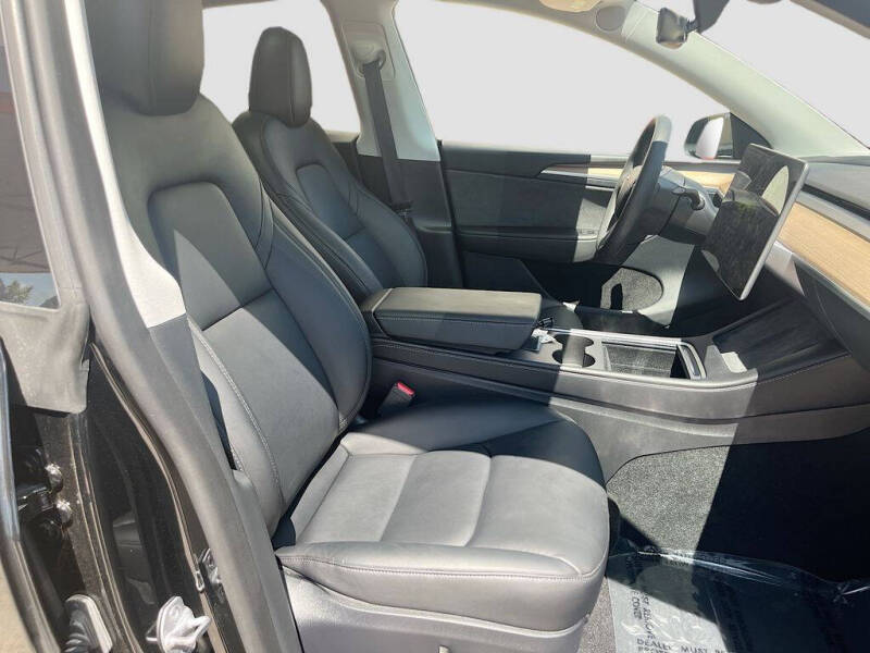 2024 Tesla Model Y Long Range