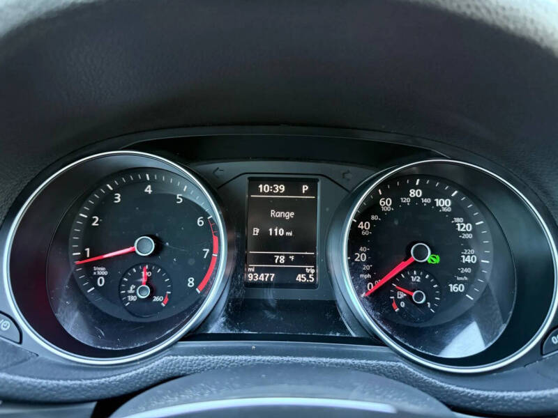 2017 Volkswagen Passat 1.8T R-Line