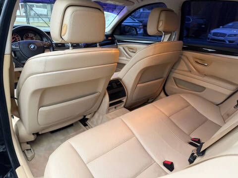 2013 BMW 5 Series 528i