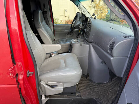 2005 Ford E-Series E-350 SD