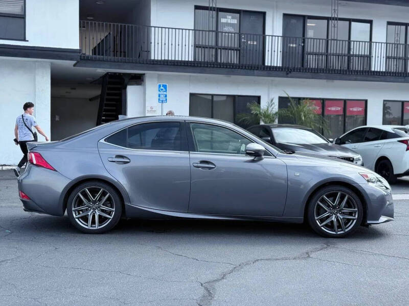 2016 Lexus IS 200t