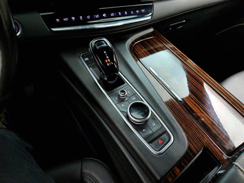 2022 Cadillac Escalade Luxury