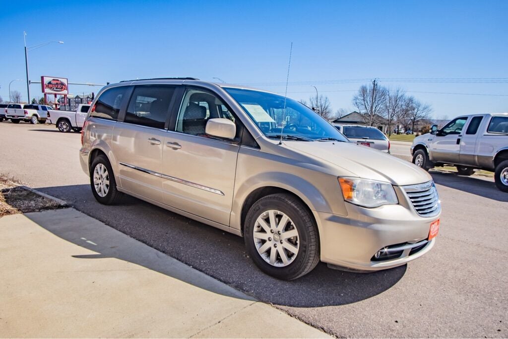 2014 Chrysler Town and Country 63