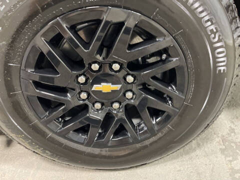 2025 Chevrolet Silverado EV LT