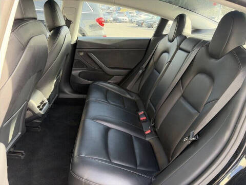 2020 Tesla Model 3 Standard Range