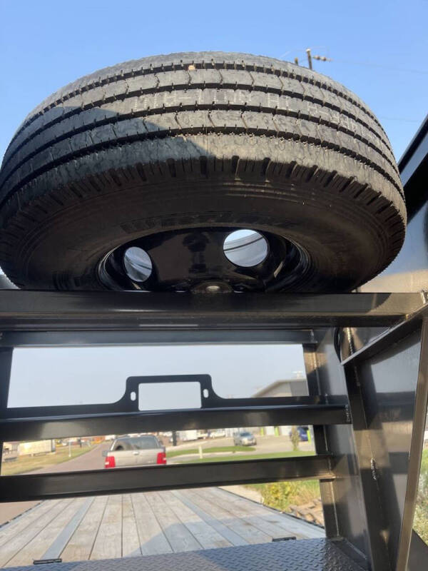 2024 MAXX-D 36'X102" Tandem Dual Hyd.