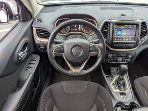 2016 Jeep Cherokee Latitude Altitude