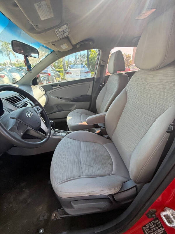 2017 Hyundai Accent SE