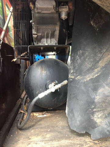 1999 Freightliner FL70