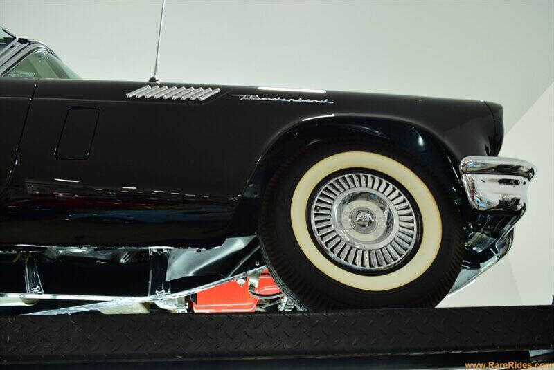 1957 Ford Thunderbird