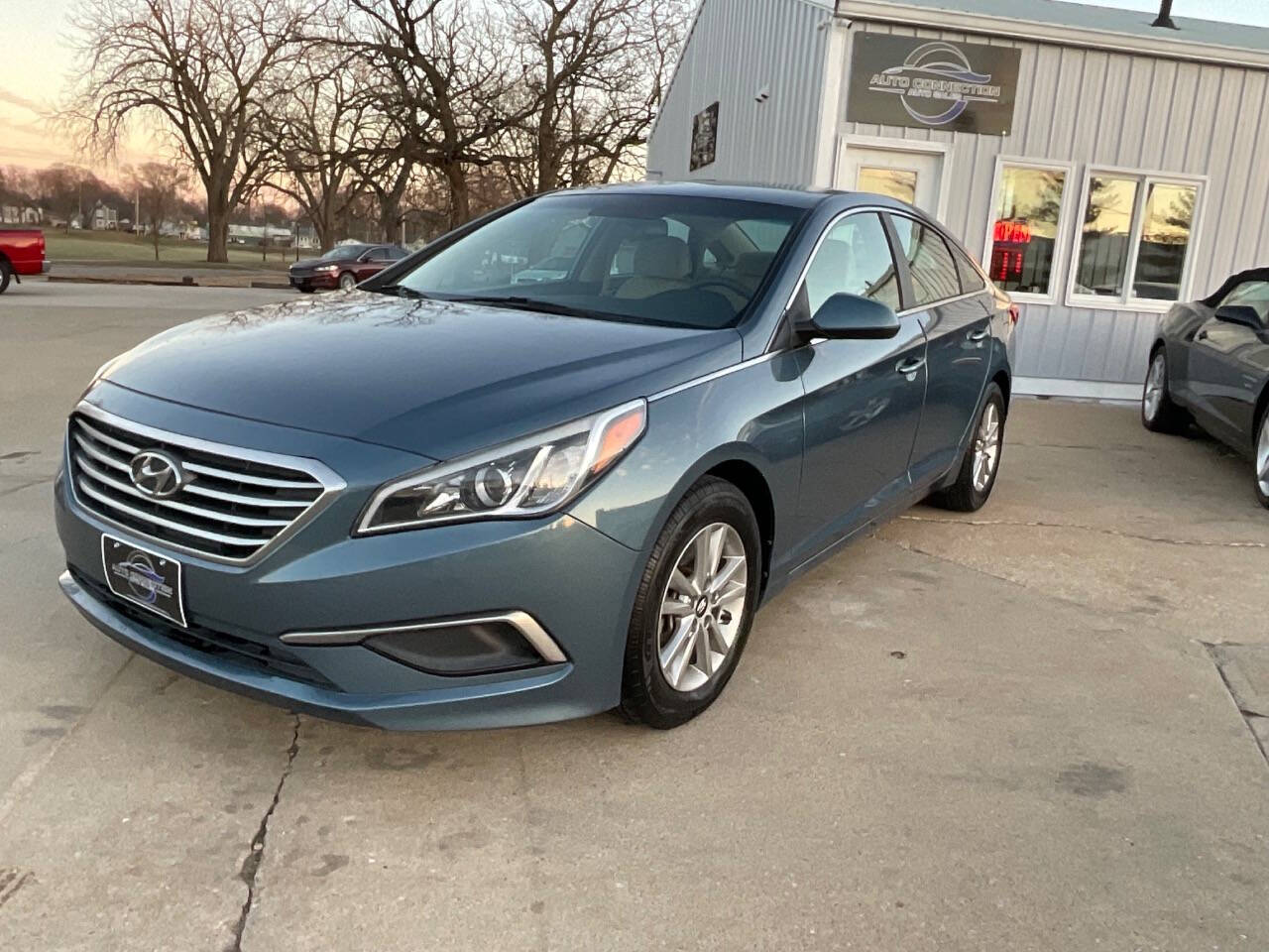 2016 Hyundai SONATA for sale at Auto Connection in Waterloo, IA