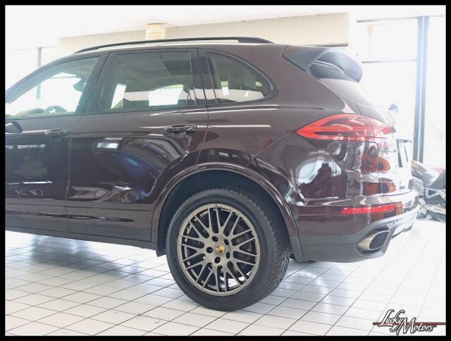 2017 Porsche Cayenne Platinum Edition