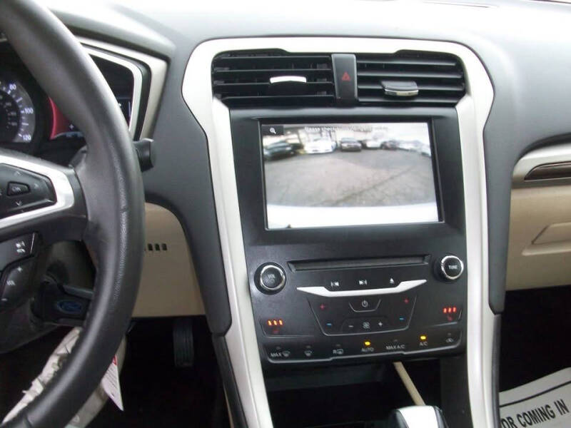 2014 Ford Fusion Hybrid SE