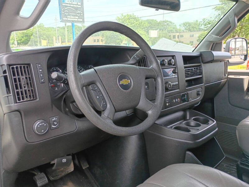 2017 Chevrolet Express 2500