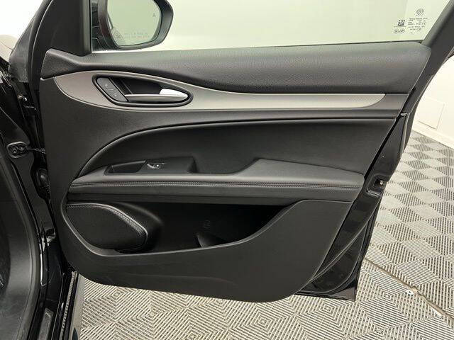 2023 Alfa Romeo Stelvio Veloce