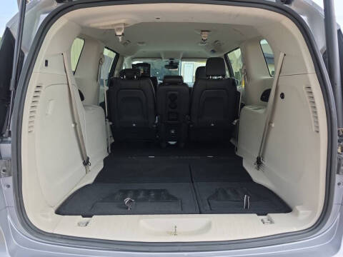 2017 Chrysler Pacifica Touring-L Plus