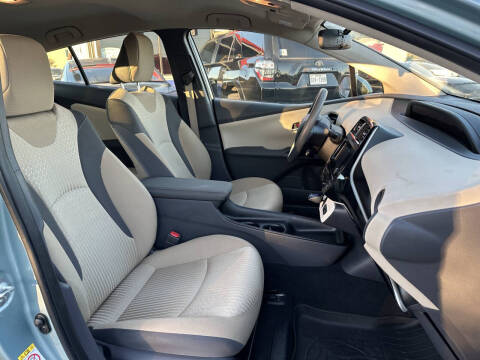 2017 Toyota Prius Two