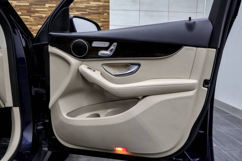 2019 Mercedes-Benz GLC GLC 300