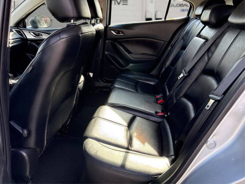 2018 Mazda MAZDA3 Touring