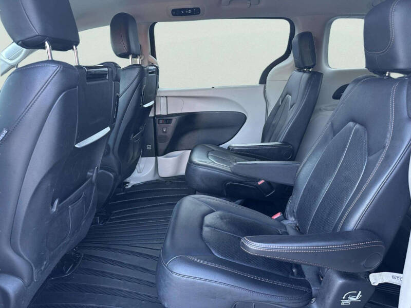 2018 Chrysler Pacifica Touring L Plus