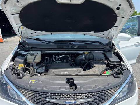 2018 Chrysler Pacifica Touring L Plus