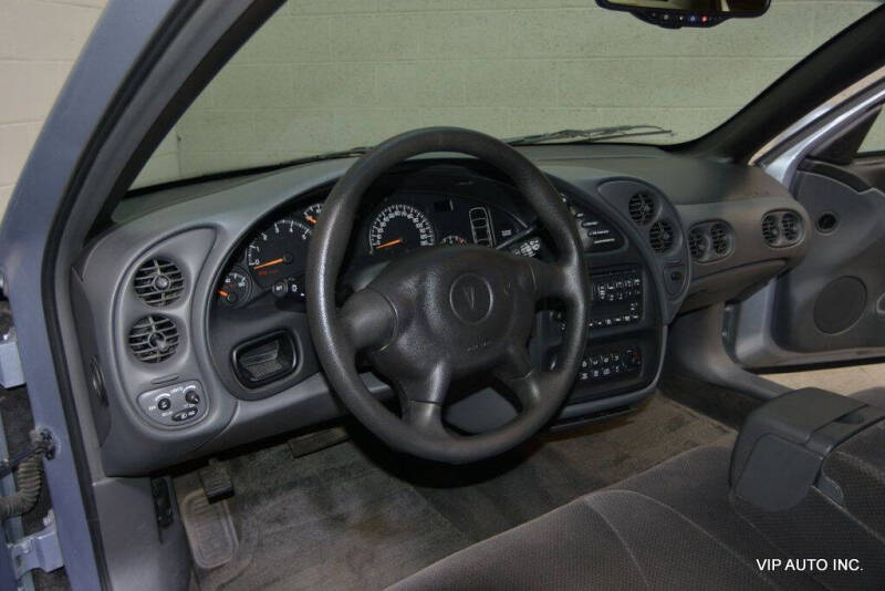 2005 Pontiac Bonneville SE