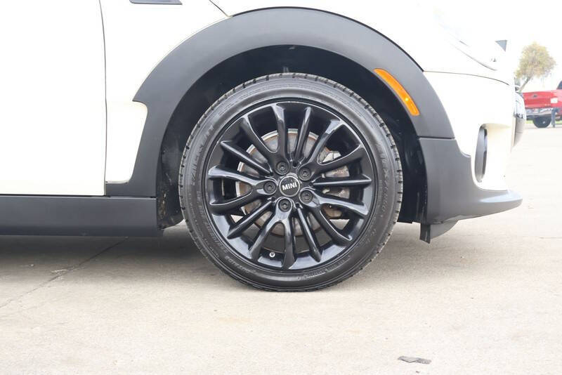 2017 MINI Clubman Cooper
