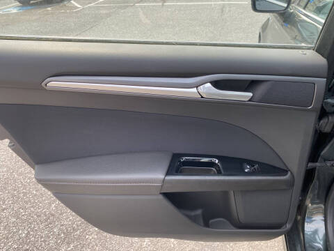 2015 Ford Fusion SE