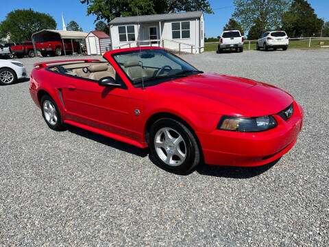 2004 Ford Mustang for sale at RAYMOND TAYLOR AUTO SALES in Fort Gibson OK