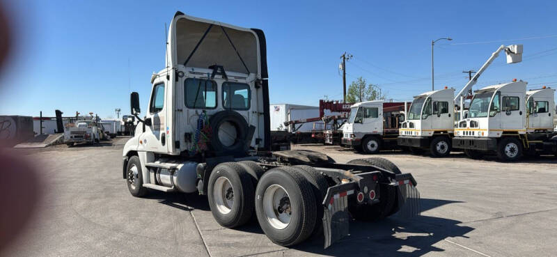 2016 Freightliner Cascadia