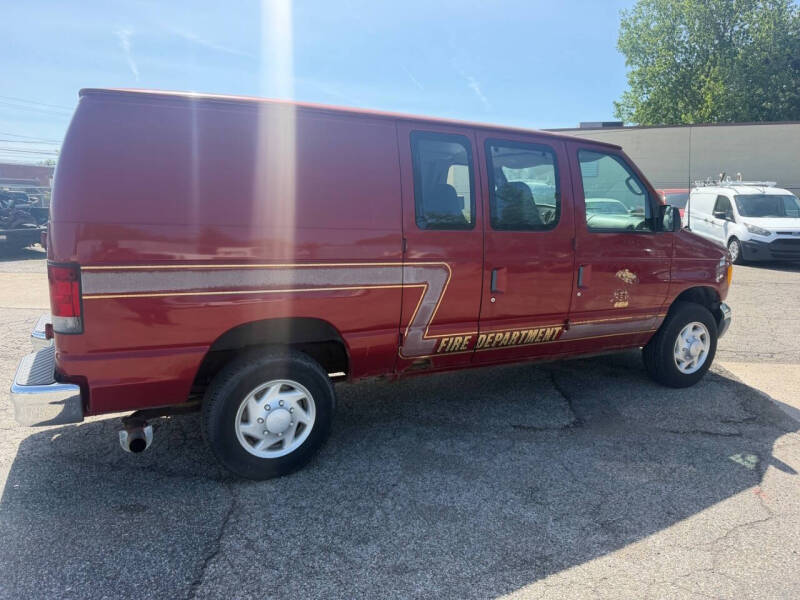 2002 Ford E-Series