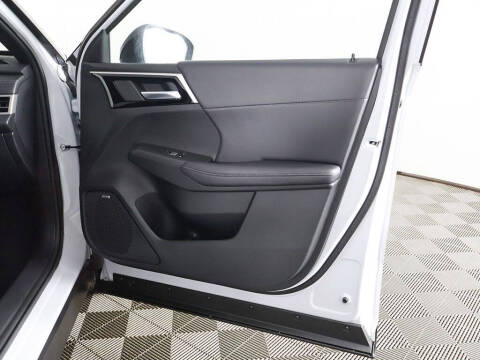 2026 Mitsubishi Outlander LE