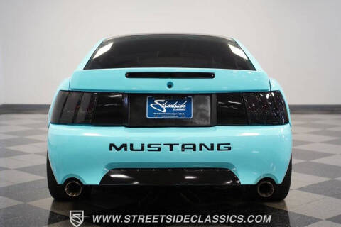 2004 Ford Mustang GT Deluxe