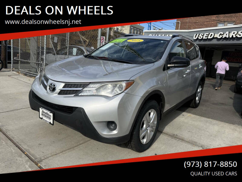 2015 Toyota RAV4 LE's photo