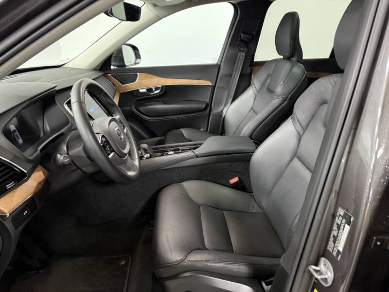 2024 Volvo XC90 B5 Plus Bright Theme