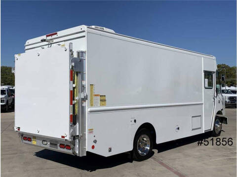 2016 Freightliner MT45 Chassis