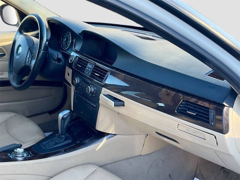 2011 BMW 3 Series 328i