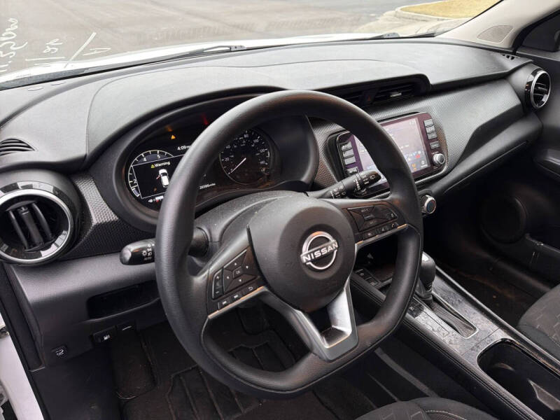 Used 2024 Nissan Kicks SV with VIN 3N1CP5CV2RL492899 for sale in Loganville, GA