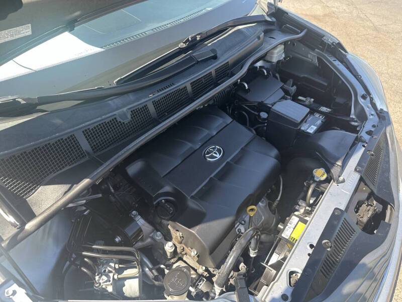 2014 Toyota Sienna XLE 7-Passenger
