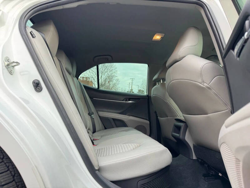 2021 Toyota Camry Hybrid SE