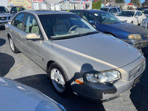 2002 Volvo S80 for sale at American Dream Motors in Everett WA
